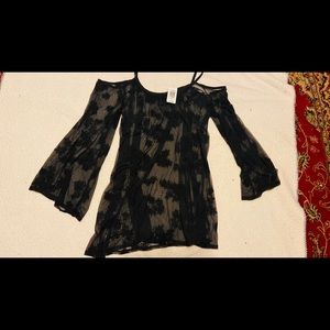 torrid Swim - NWT Torrid Cold Shoulder Cover up torrid Swim - NWT Torrid Cold Shoulder Cover up